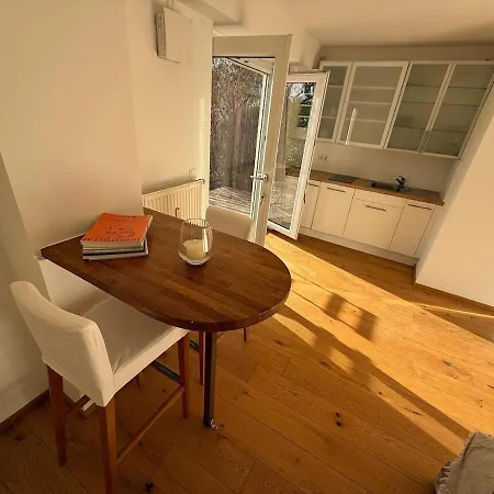 Cozy Studioapartment With Graden In Free Parking شقة *